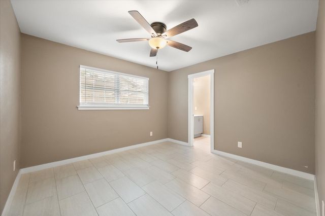 5806 Village Glen Trail, Arlington, TX 76016