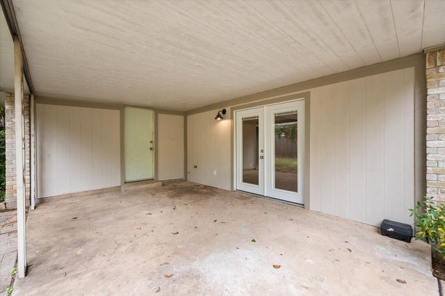 5806 Village Glen Trail, Arlington, TX 76016