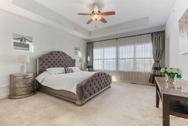 1442 Somerset Place, Barrington, IL 60010