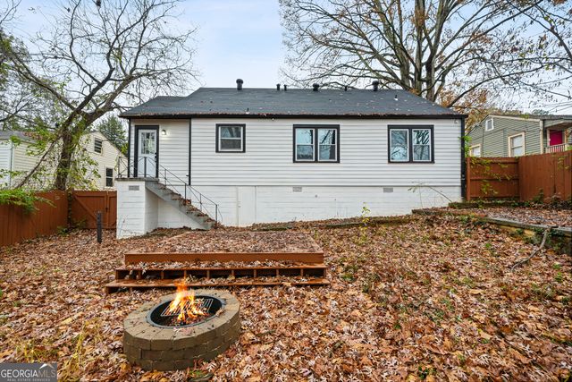 819 Blossom Street SW, Atlanta, GA 30310