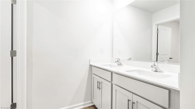 393 Middleton Drive, Lexington, NC 27295