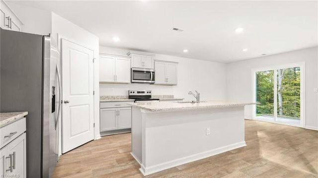 393 Middleton Drive, Lexington, NC 27295