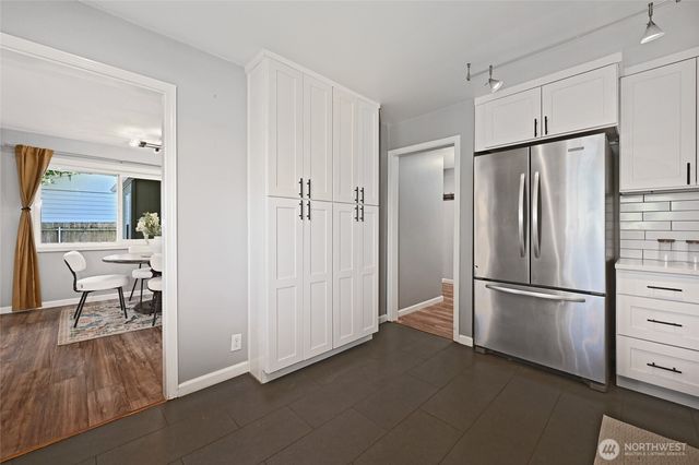 4570 36th Avenue W, Seattle, WA 98199