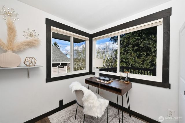 4570 36th Avenue W, Seattle, WA 98199