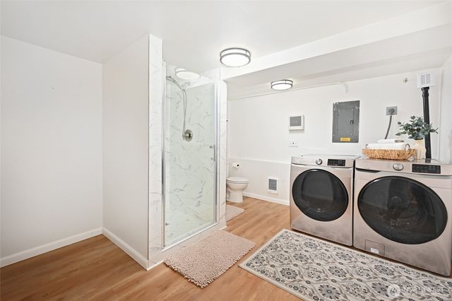 4570 36th Avenue W, Seattle, WA 98199