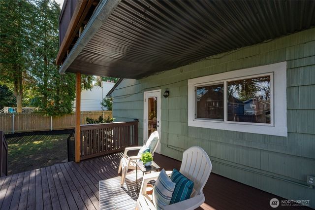 4570 36th Avenue W, Seattle, WA 98199