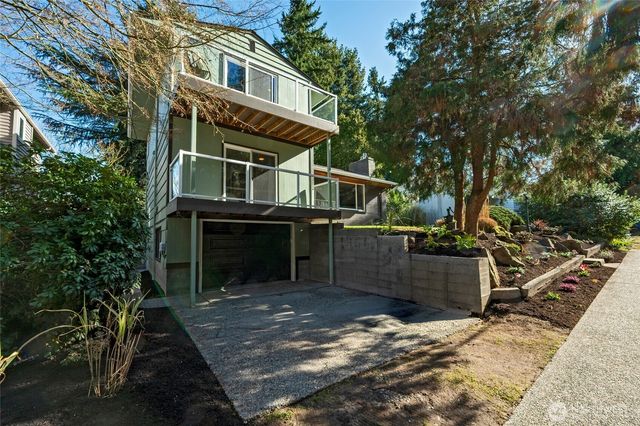 4570 36th Avenue W, Seattle, WA 98199