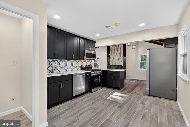 306 MAY CT, West Deptford, NJ 08096
