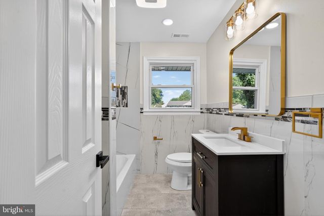 306 MAY CT, West Deptford, NJ 08096