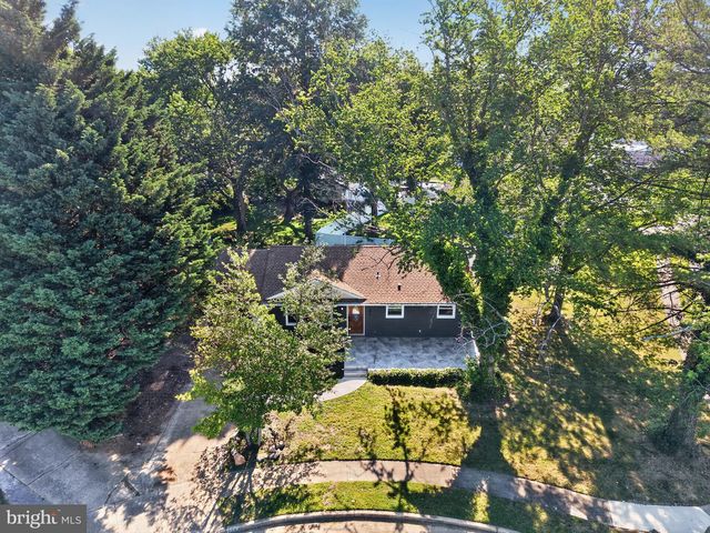 306 MAY CT, West Deptford, NJ 08096