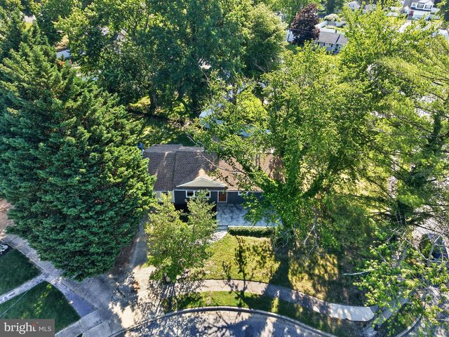 306 MAY CT, West Deptford, NJ 08096