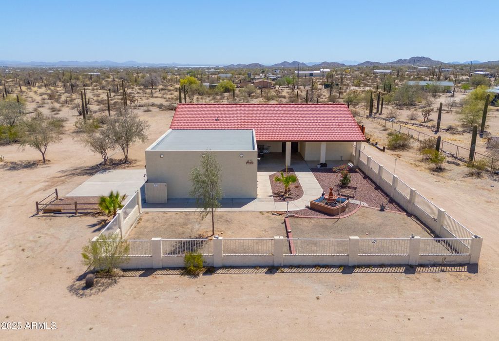 209 S HIDDEN VALLEY Road, Maricopa, AZ 85139 — exterior
