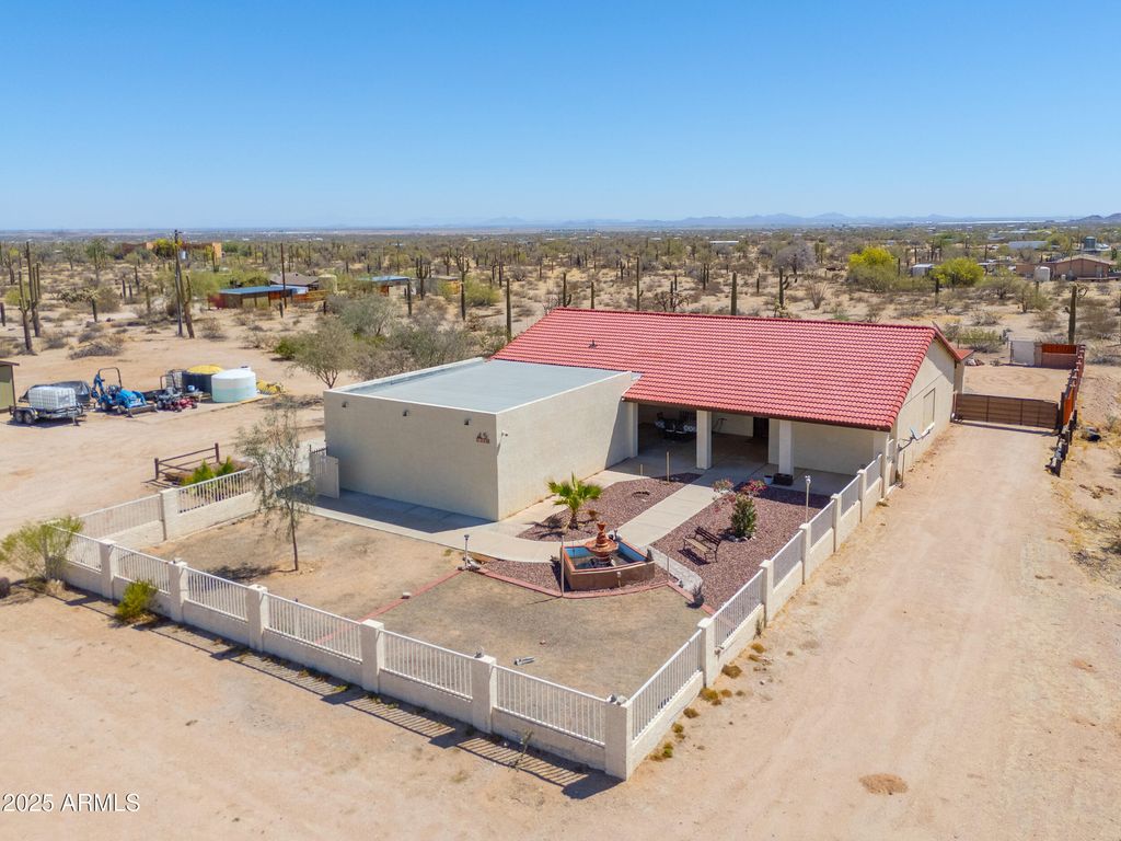 209 S HIDDEN VALLEY Road, Maricopa, AZ 85139 — photo 2