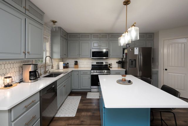 8603 Springberry Drive, Fort Wayne, IN 46818