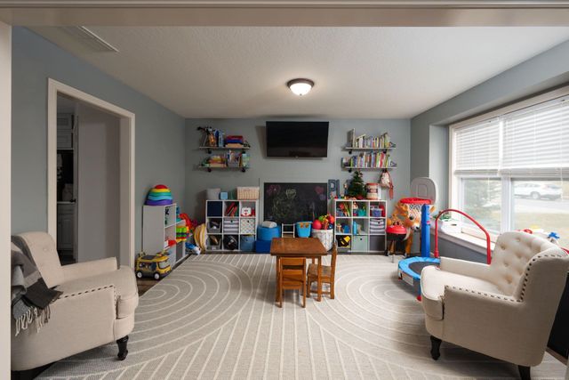 8603 Springberry Drive, Fort Wayne, IN 46818