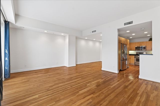 5055 Addison Circle 409, Addison, TX 75001