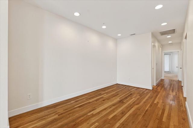 5055 Addison Circle 409, Addison, TX 75001