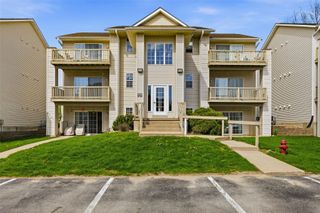 1350 44th Street B, Marion, IA 52302
