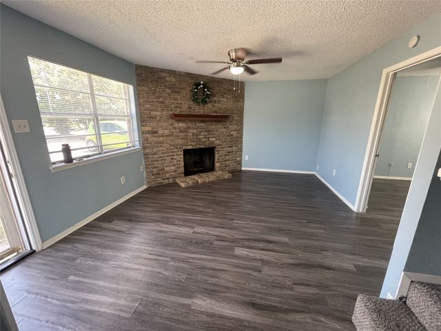 529 E Norwood Circle, Arlington, TX 76013