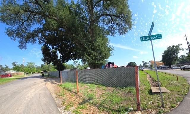 43 N Wickerwood Street, Houston, TX 77080