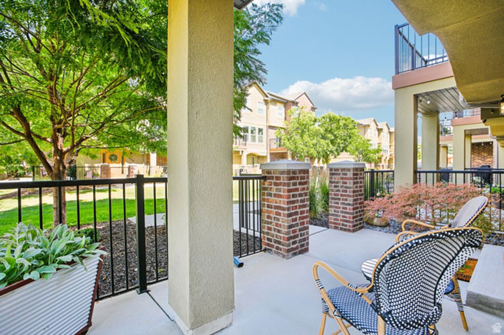669 E FALCONER CT, Draper, UT 84020 — photo 5