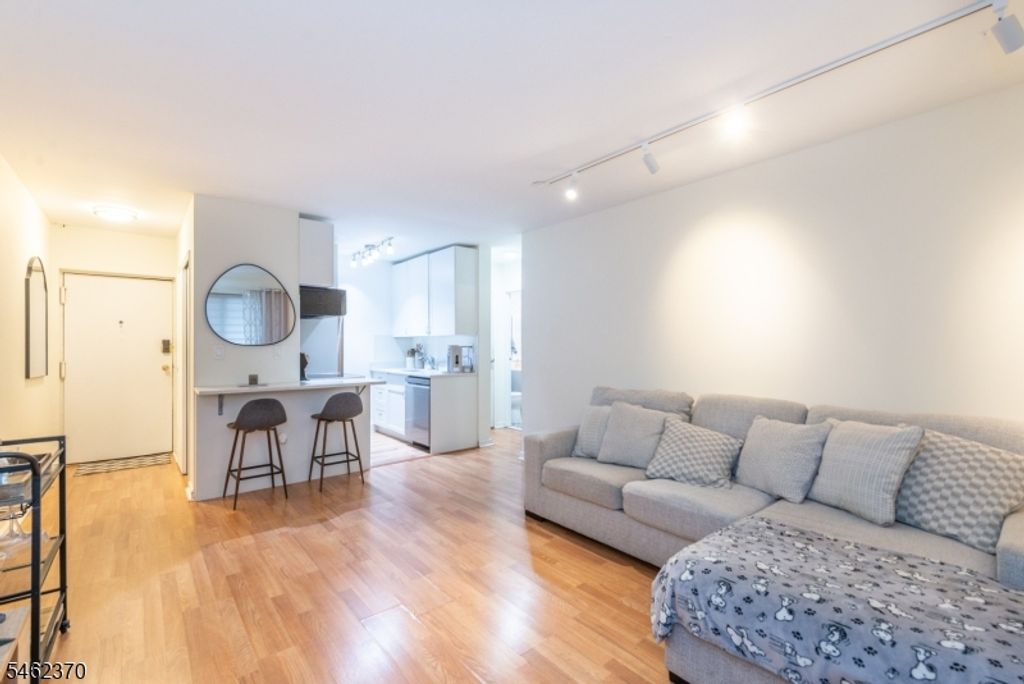 245 Anderson St 1A, Hackensack City, NJ 07601 — photo 3