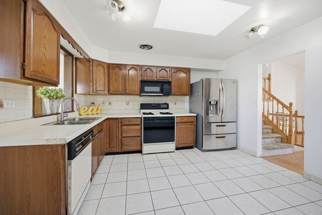 9013 ORIOLE Avenue, Morton Grove, IL 60053