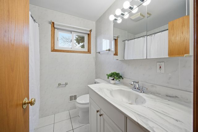 9013 ORIOLE Avenue, Morton Grove, IL 60053