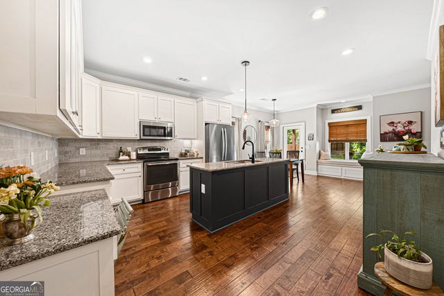 95 Village Drive, Hartwell, GA 30643