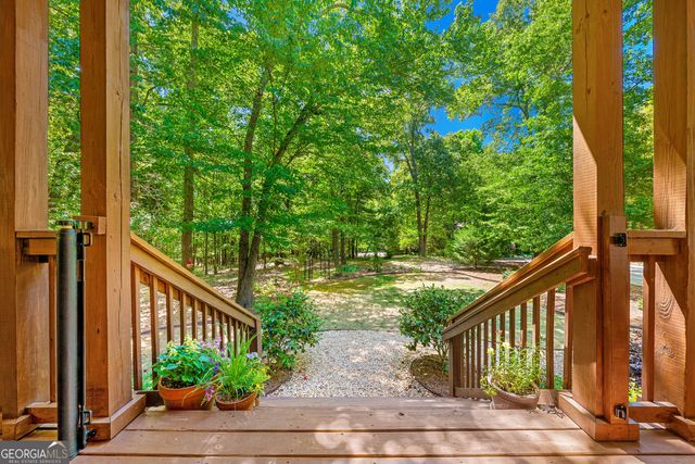 95 Village Drive, Hartwell, GA 30643