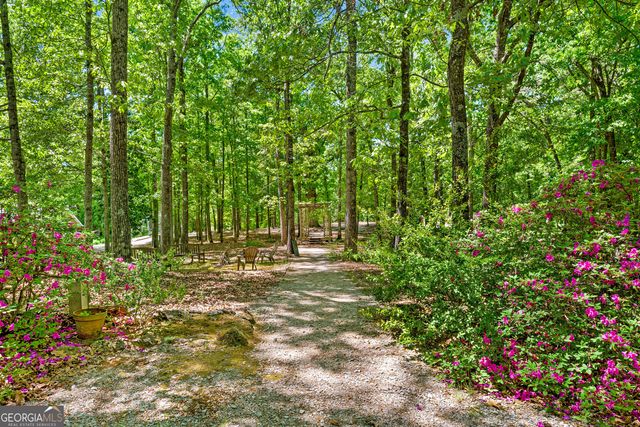 95 Village Drive, Hartwell, GA 30643