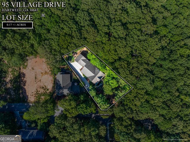 95 Village Drive, Hartwell, GA 30643