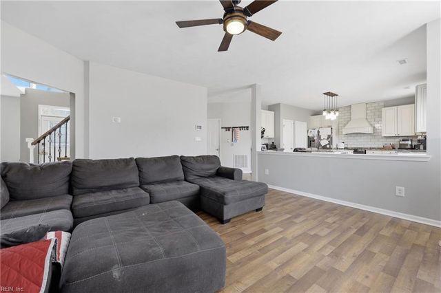 328 Hagenspring RD, Chesapeake, VA 23320