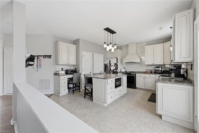 328 Hagenspring RD, Chesapeake, VA 23320