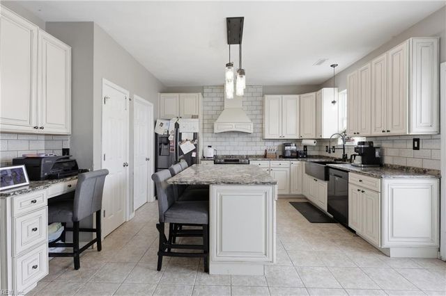 328 Hagenspring RD, Chesapeake, VA 23320