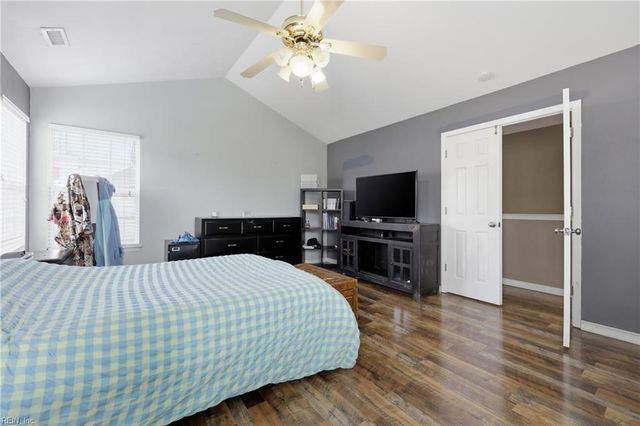 328 Hagenspring RD, Chesapeake, VA 23320