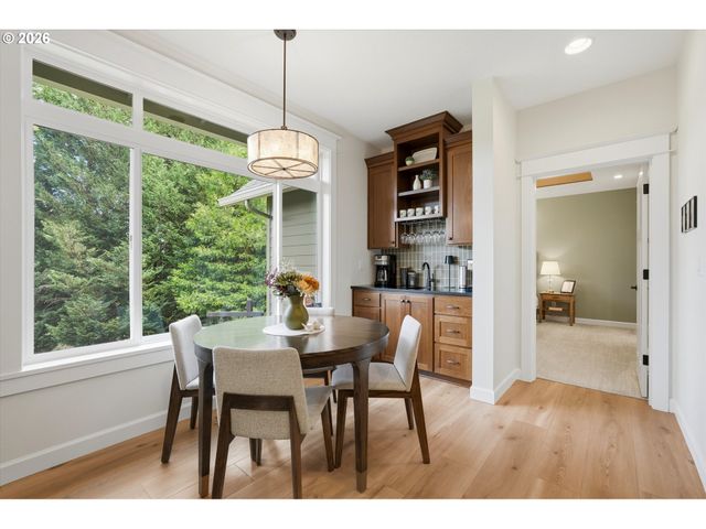 314 N 7TH St, Carlton, OR 97111