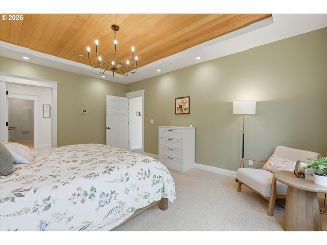 314 N 7TH St, Carlton, OR 97111