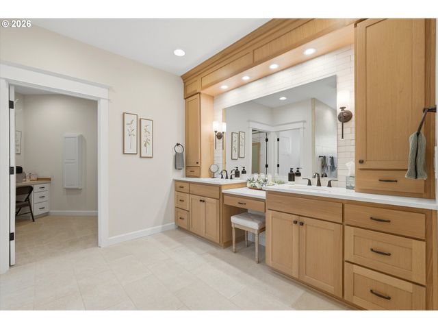 314 N 7TH St, Carlton, OR 97111