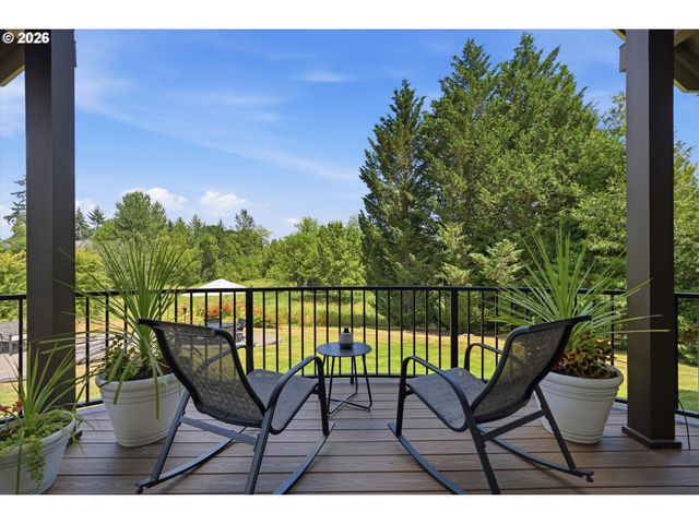 314 N 7TH St, Carlton, OR 97111