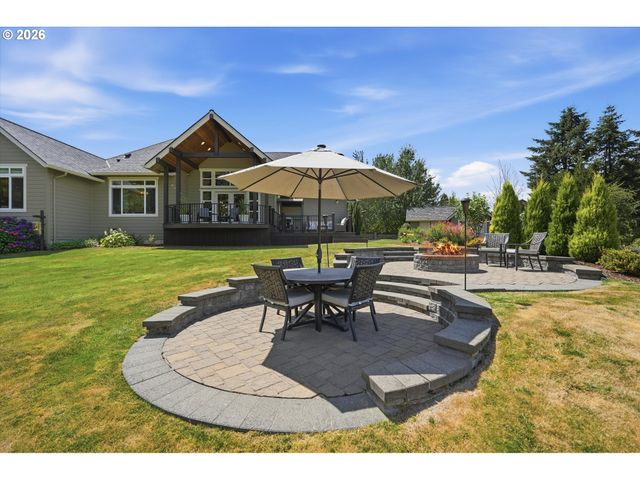314 N 7TH St, Carlton, OR 97111