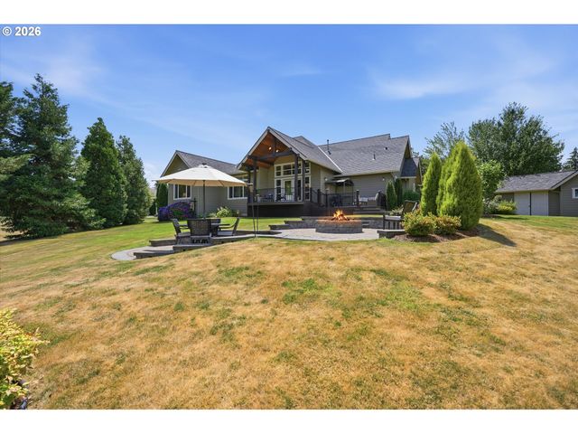 314 N 7TH St, Carlton, OR 97111