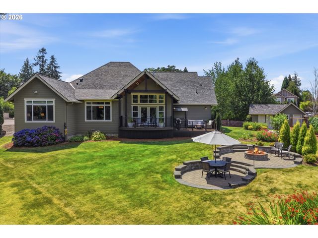 314 N 7TH St, Carlton, OR 97111
