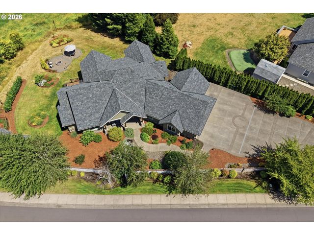 314 N 7TH St, Carlton, OR 97111