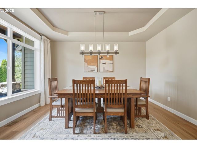 314 N 7TH St, Carlton, OR 97111