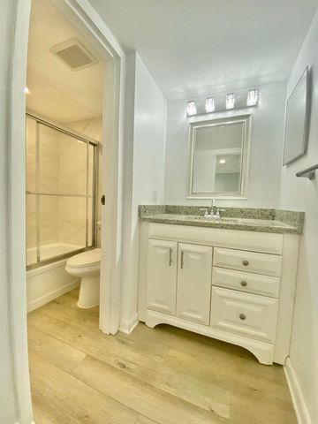 200 WATERWAY Drive S 208, Lantana, FL 33462