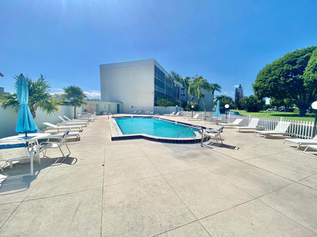 200 WATERWAY Drive S 208, Lantana, FL 33462