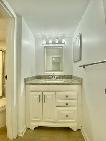 200 WATERWAY Drive S 208, Lantana, FL 33462