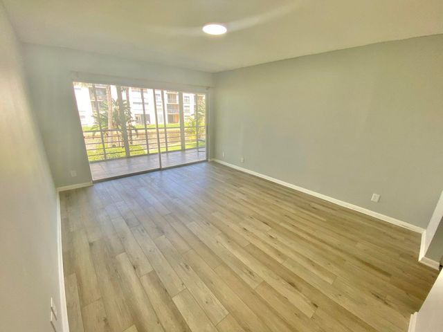 200 WATERWAY Drive S 208, Lantana, FL 33462