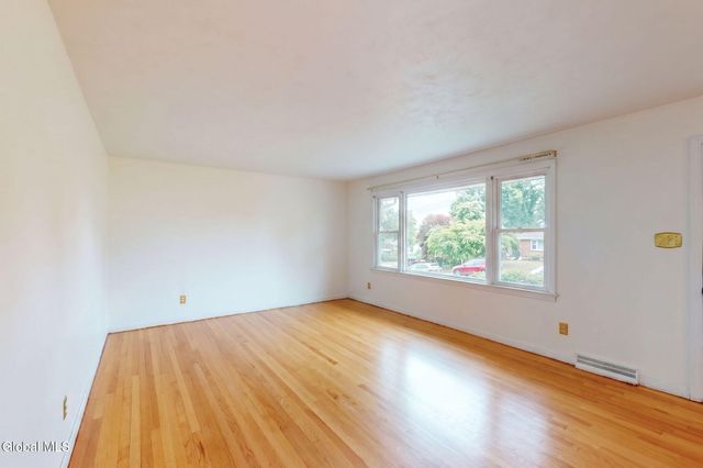 1130 Elton Avenue, Schenectady, NY 12309